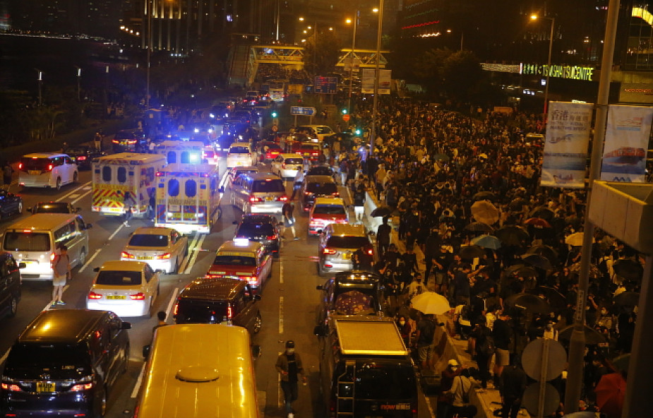 Wielka Brytania zaniepokojona przemocą w Hongkongu, Chiny oskarżają ją o ingerencję