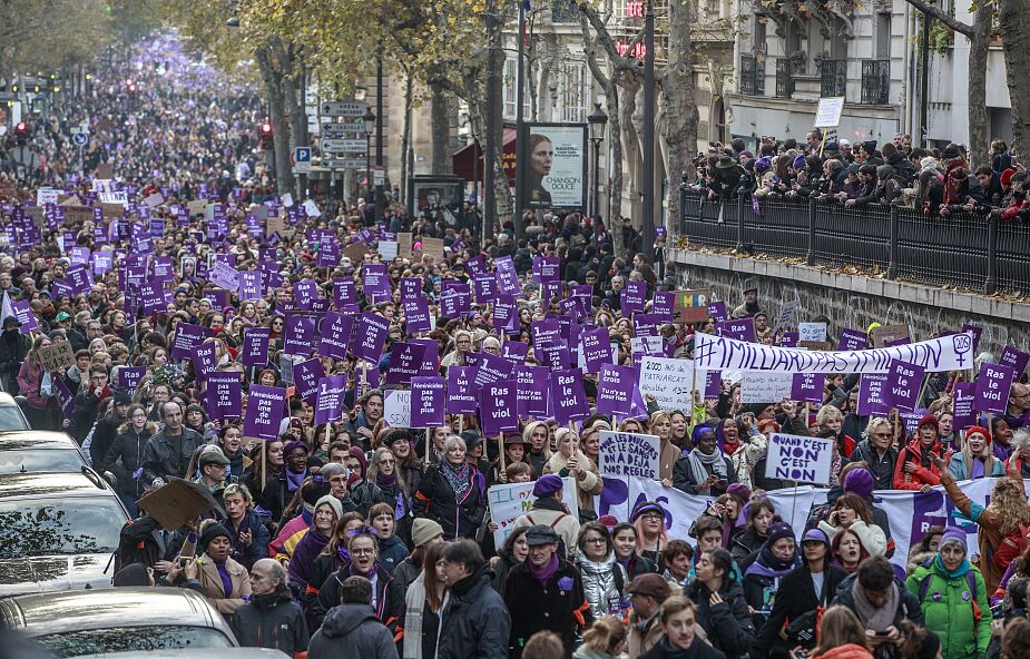 Francja: w Paryżu kilkadziesiąt tysięcy osób na marszu przeciw przemocy wobec kobiet