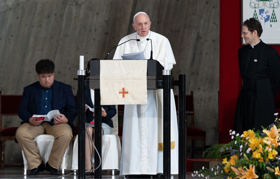 Papież do ofiar „potrójnej katastrofy” o potrzebie szacunku dla osoby i świata przyrody