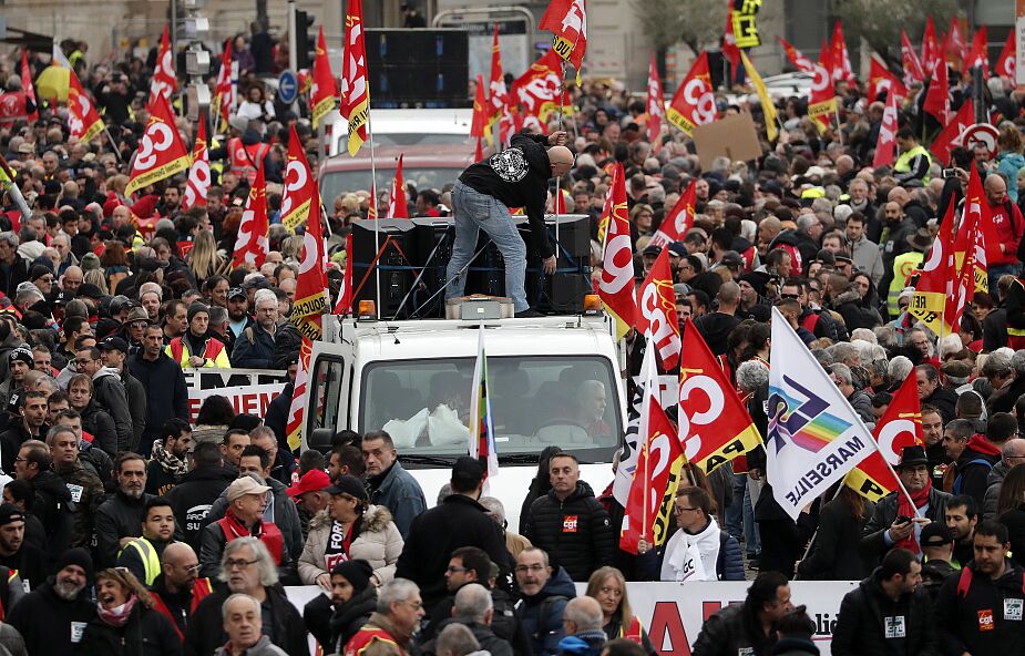 Francja: z powodu strajku generalnego wielu pracowników zostało w domach