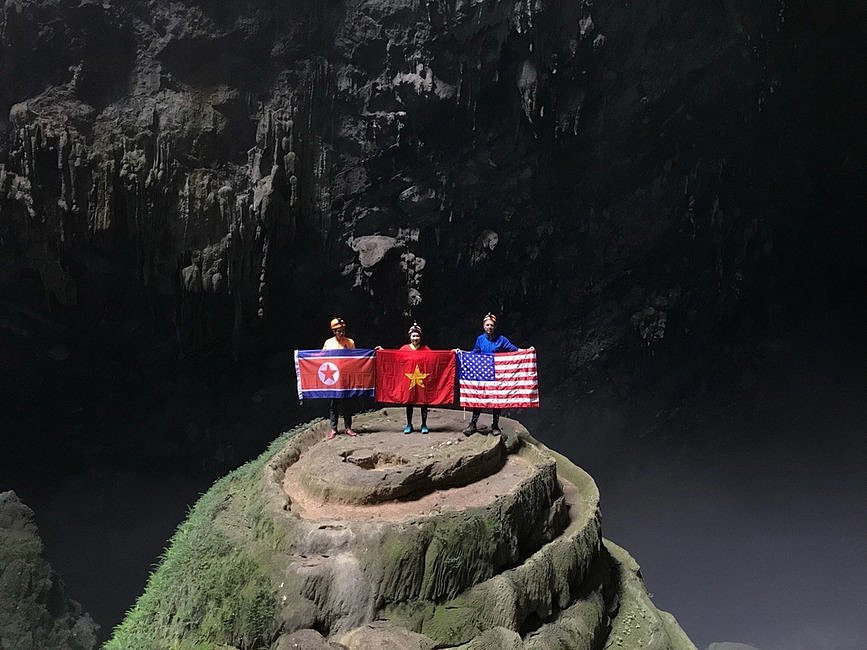 Wietnam: Kim Dzong Un przybył do Hanoi, gdzie spotka się z Trumpem. Podróż była skomplikowana - zdjęcie w treści artykułu nr 2