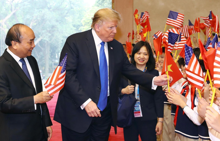 Trump przed szczytem w Hanoi: Korea Płn. ma ogromny potencjał