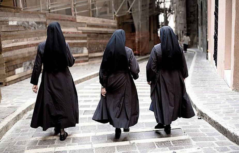 Siostry zakonne w Polsce często są utożsamiane ze służącymi