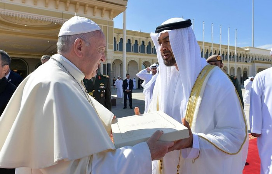 "New York Times": odwiedzając Emiraty papież złamał kilka tabu