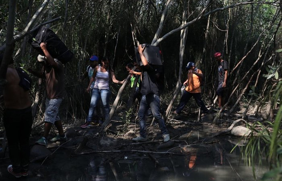 Hiszpania przyznała prawo pobytu 400 Wenezuelczykom "ze względów humanitarnych"