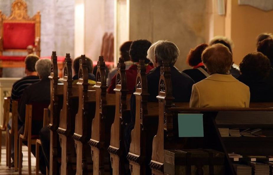 Zaskakujący sondaż. 37 proc. katolików odpowiedziało, że rozważa odejście z Kościoła