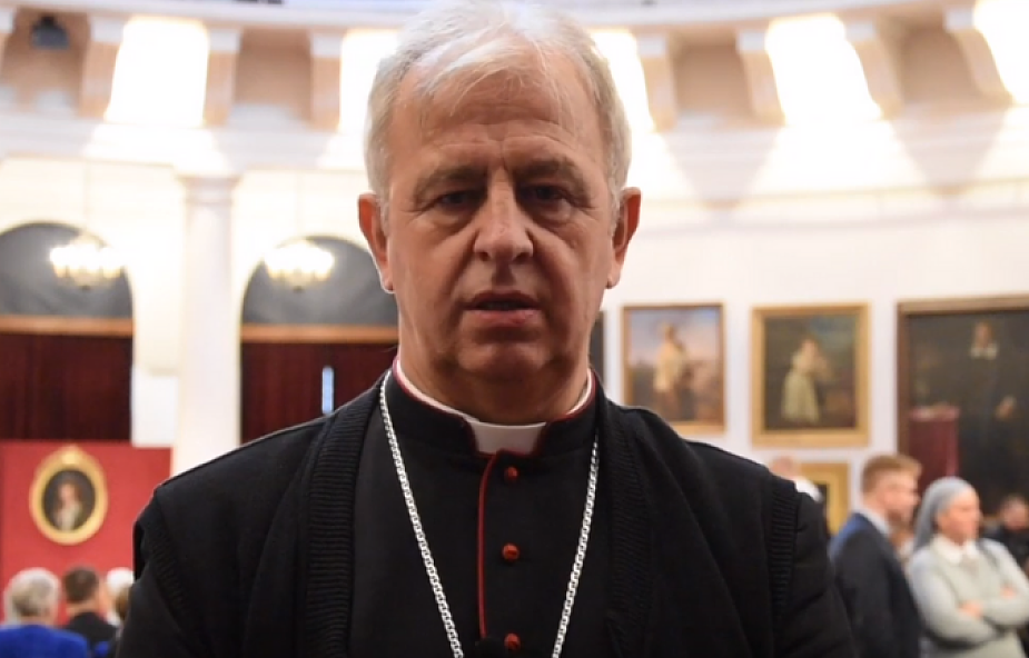 Bp Piotrowski: mamy obowiązek modlić się za misje i misjonarzy