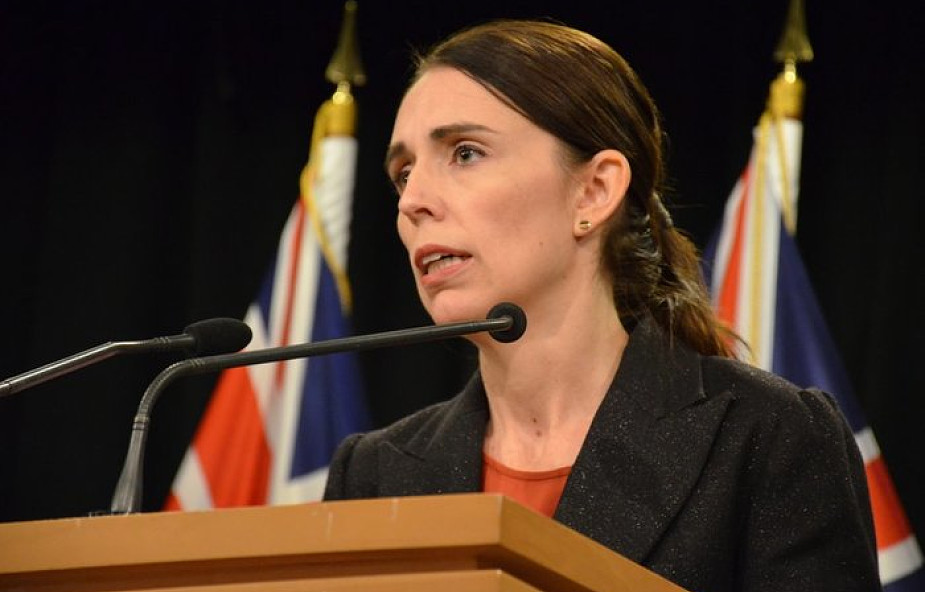 Po zamachu w Christchurch premier zapowiada nowe prawo o dostępie do broni