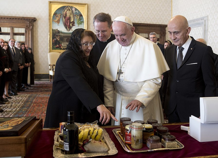 Papież Franciszek przyjął na audiencji prezydent Malty - zdjęcie w treści artykułu