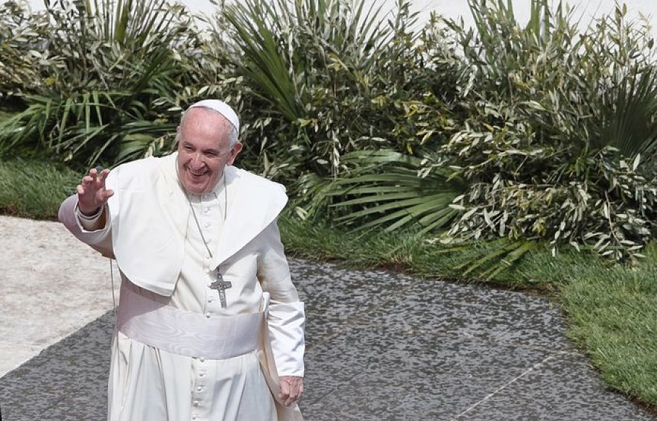 Watykan: papież Franciszek odwiedził Benedykta XVI, który kończy 92 lata