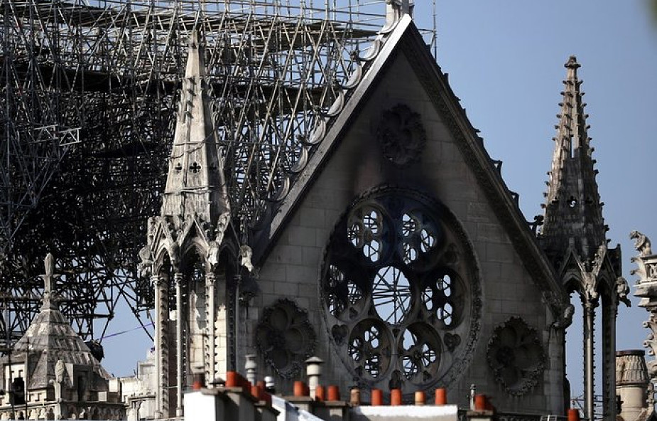 Dzwony najstarszej katedry w Polsce zabrzmią na znak solidarności z Notre Dame