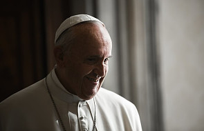 Papież Franciszek sprawuje liturgię Wieczerzy Pańskiej w więzieniu