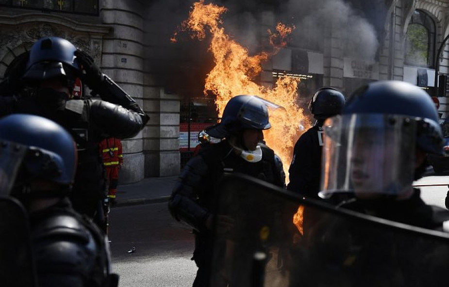 Francja: wszczęto śledztwo w sprawie nawoływania policjantów do samobójstw podczas marszu "żółtych kamizelek"