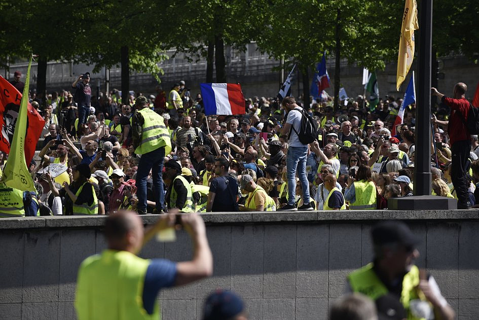 Francja: wszczęto śledztwo w sprawie nawoływania policjantów do samobójstw podczas marszu 