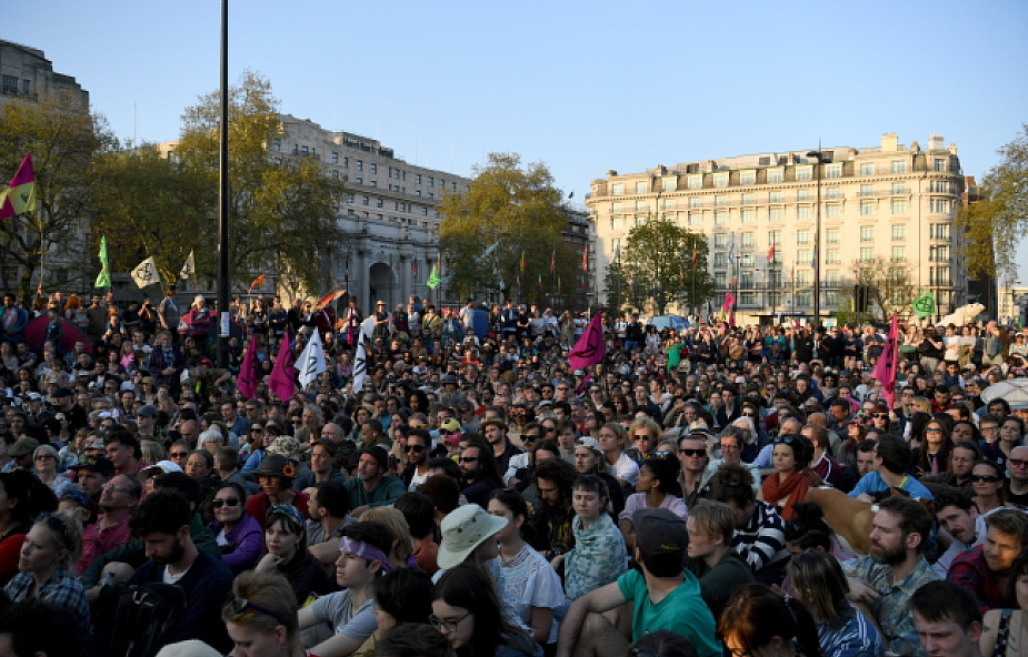 Wielka Brytania: policja zatrzymała 963 uczestników protestów klimatycznych
