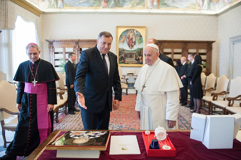 Papież apeluje do szefa Prezydium Bośni i Hercegowiny o dialog i pokój - zdjęcie w treści artykułu