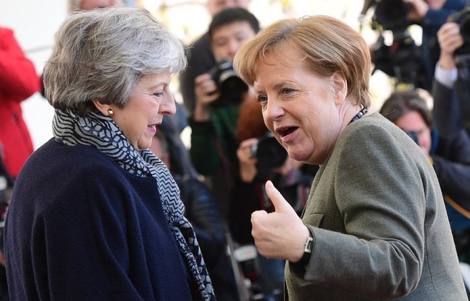 Merkel spotkała się z May w Berlinie. Szefowe obu rządów nie poinformowały mediów o wynikach półtoragodzinnego spotkania