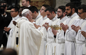 Papież do księży: nie brudźcie Eucharystii nikczemnymi interesami