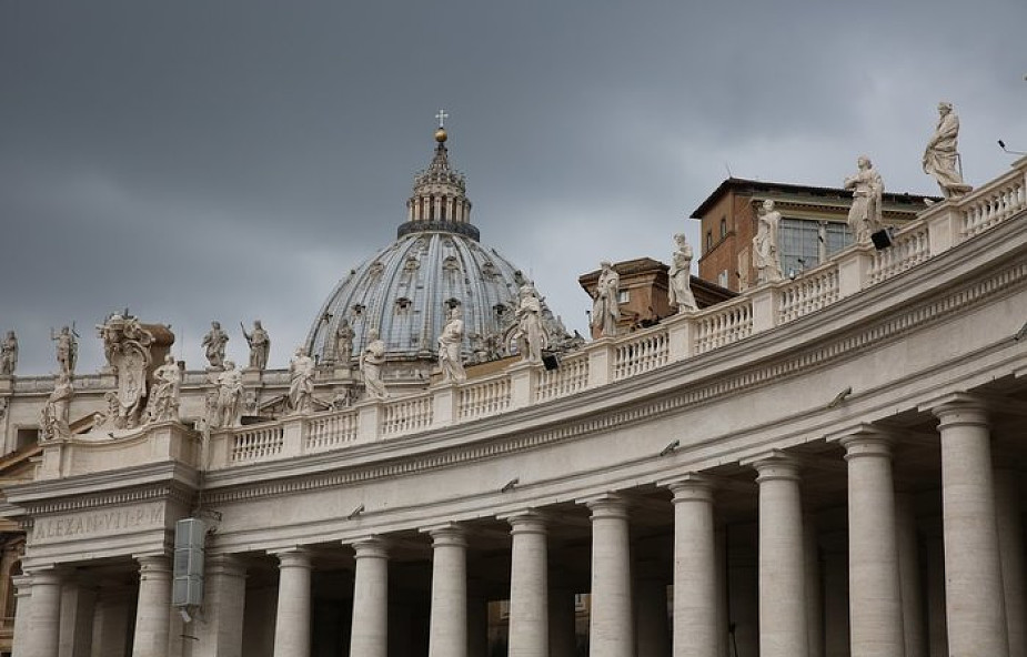 To jedna z pierwszych takich sytuacji w historii. Trzy ofiary molestowania przez księdza pozywają Watykan