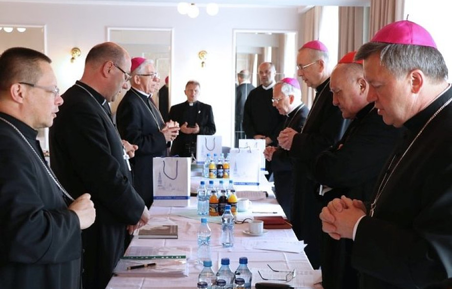 Polscy biskupi przejdą specjalne szkolenie w sprawie wykorzystywania seksualnego