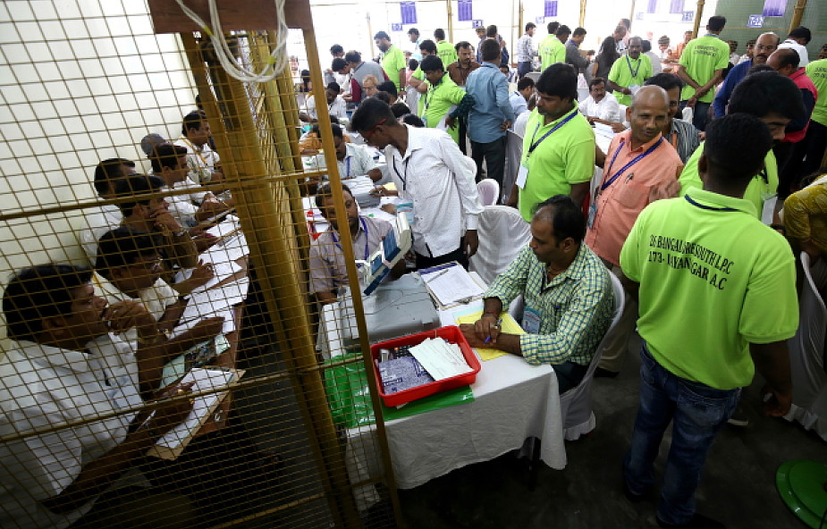 Indie: zakończyły się największy wybory na świecie. Trwa liczenie ok. 600 mln głosów