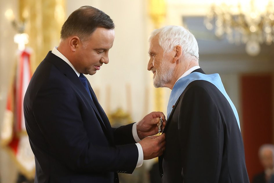 Prezydent odznaczył Orderami Orła Białego Cz. Bieleckiego, W. Kućmę i W. Siemaszkę - zdjęcie w treści artykułu nr 1