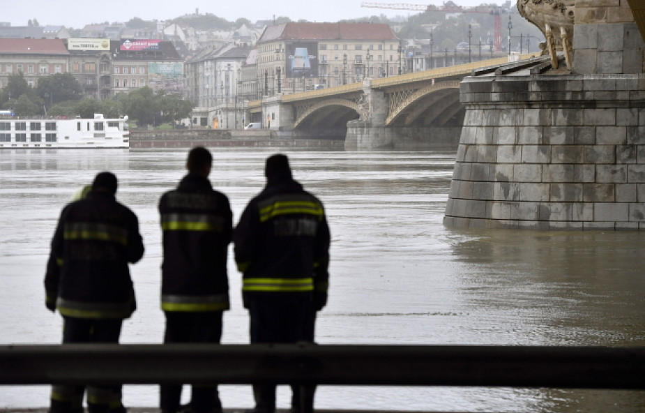 Do 7 wzrosła liczba ofiar śmiertelnych zatonięcia statku na Dunaju