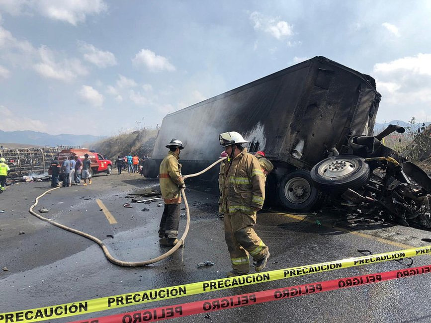 21 pielgrzymów zginęło w wypadku drogowym w Meksyku - zdjęcie w treści artykułu