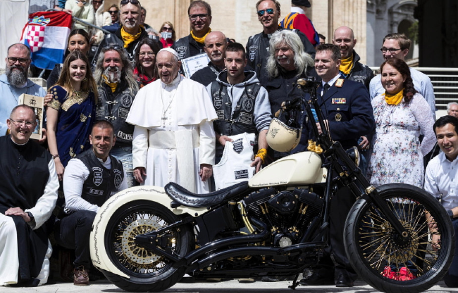 Członkowie "Jesus Biker" podarowali Franciszkowi Harleya Davidsona [ZDJĘCIA]