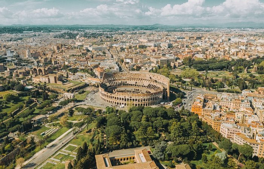 Włochy: trzy akty wandalizmu w ciągu kilku dni w Koloseum. "To kompletny brak cywilizowanego zachowania"