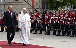 Ceremonia powitalna papieża Franciszka i początek dwudniowej pielgrzymki 