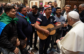 Rzym: papież spotkał się z romską rodziną - ofiarą rasizmu