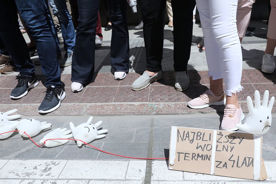 Warszawa: lekarze demonstrowali ws. zwiększenia dofinansowania publicznej ochrony zdrowia - zdjęcie w treści artykułu nr 1