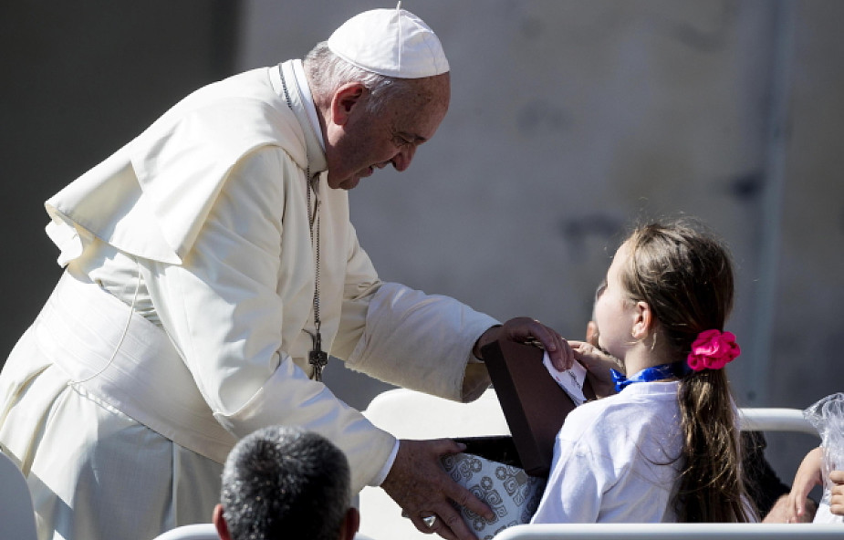 Papież Franciszek apeluje: nie marnujmy żywności i wody!