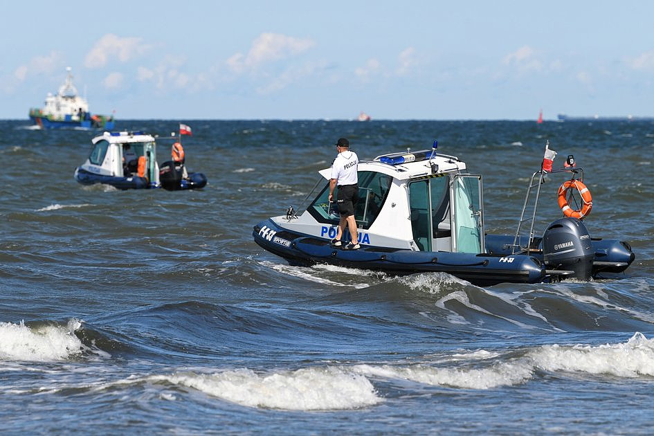 Gdańsk: nie żyje 16-latek wyciągnięty z Zatoki Gdańskiej, przerwano poszukiwania 17-latka - zdjęcie w treści artykułu