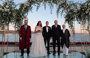 Prezydent Turcji Erdogan świadkiem na ślubie piłkarza Oezila - mistrza świata z 2014 roku