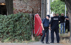 Warszawa: strzelanina w kamienicy na Bródnie; nie żyje 43-latka
