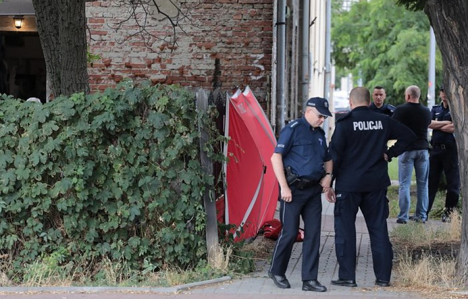 Warszawa: strzelanina w kamienicy na Bródnie; nie żyje 43-latka