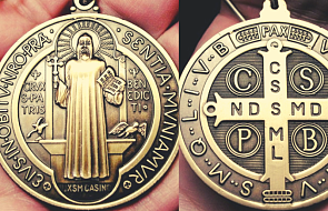 Wszystko, co musisz wiedzieć o potężnym medaliku św. Benedykta
