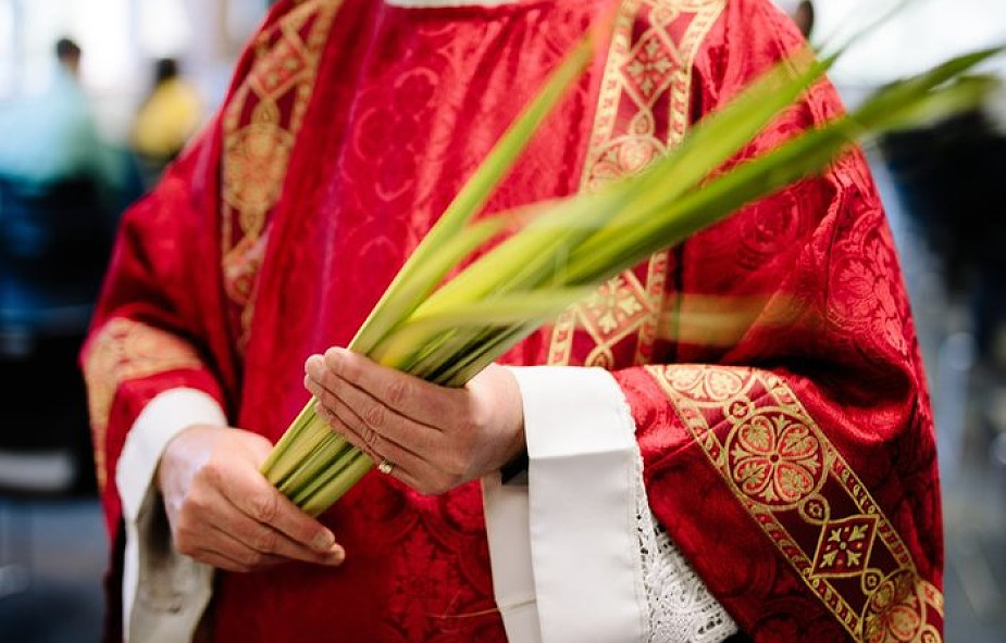 Większość Polaków jest niezadowolona z reakcji Kościoła po "Tylko nie mów nikomu"