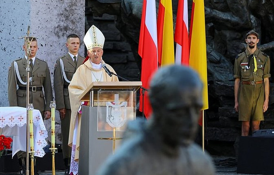 Biskup polowy apeluje o oddanie hołdu Powstańcom Warszawskim