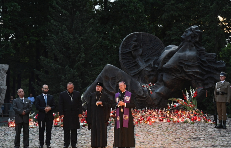 Międzyreligijna modlitwa na wolskim Cmentarzu Powstańców Warszawy