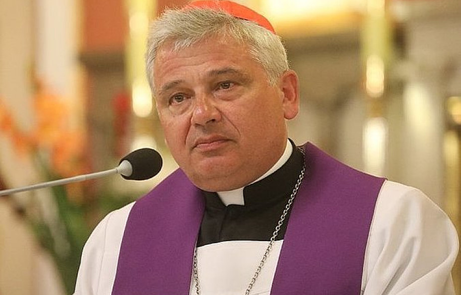 Kardynał Krajewski o tym, jak ksiądz powinien zachowywać się w kancelarii parafialnej