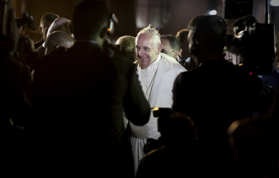 Media po pielgrzymce Franciszka: papież umacnia współżycie i dialog międzyreligijny