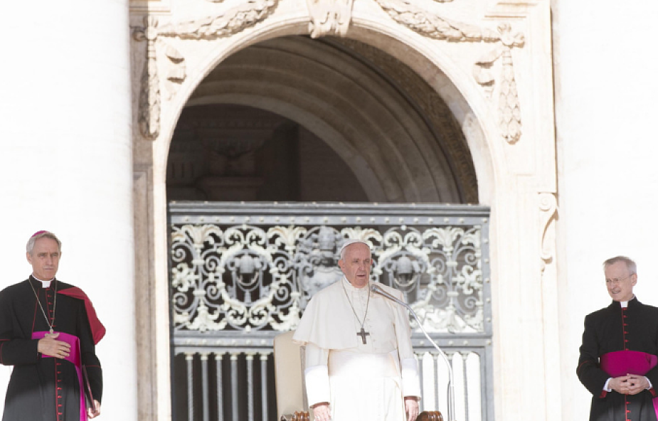 Papież do biskupów: bądźcie blisko powierzonego wam ludu