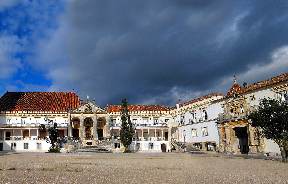 Portugalia: jedna z najstarszych uczelni zakazuje serwowania dań z wołowiny