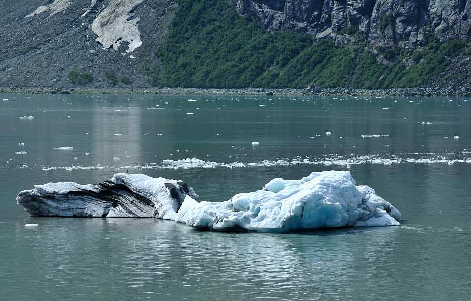Włochy: zagrożony fragment lodowca obsuwa się kilkadziesiąt centymetrów dziennie