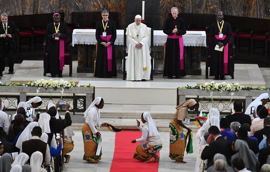 Franciszek zachęcił duchowieństwo Mozambiku do ożywienia swego powołania