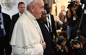 Senèze: papież nie zmieni swych idei z powodu ataku amerykańskich konserwatystów