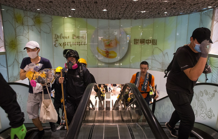W Hongkongu starcia podczas demonstracji; policja użyła gazu łzawiącego
